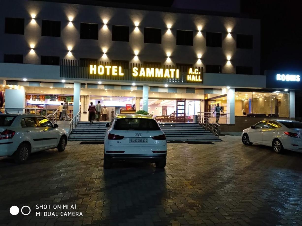 Hotel Sammati Kheda Exterior foto